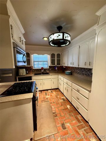 207 Valhalla Drive, Muskogee, OK 74403