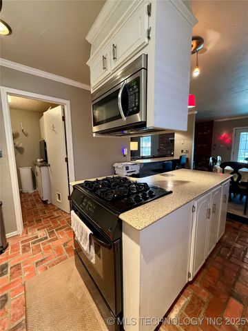 207 Valhalla Drive, Muskogee, OK 74403