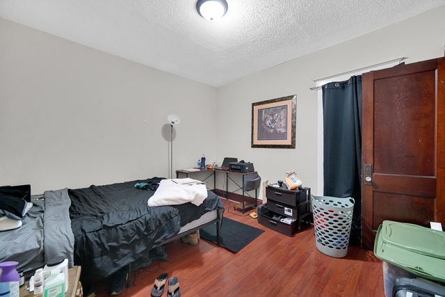 511 E 3rd Avenue, Joliet, IL 60433