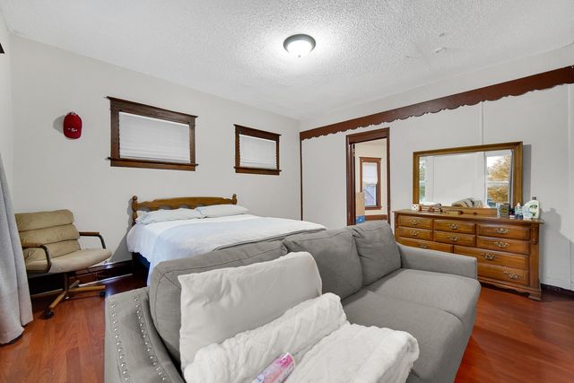 511 E 3rd Avenue, Joliet, IL 60433