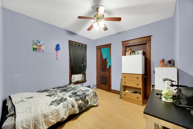 511 E 3rd Avenue, Joliet, IL 60433