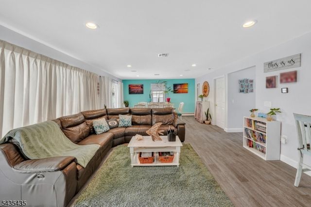 378 Bayview Ave, Berkeley Twp., NJ 08721