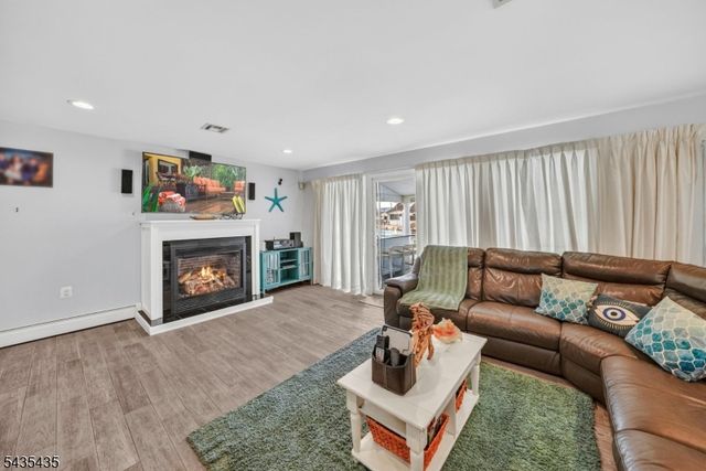 378 Bayview Ave, Berkeley Twp., NJ 08721
