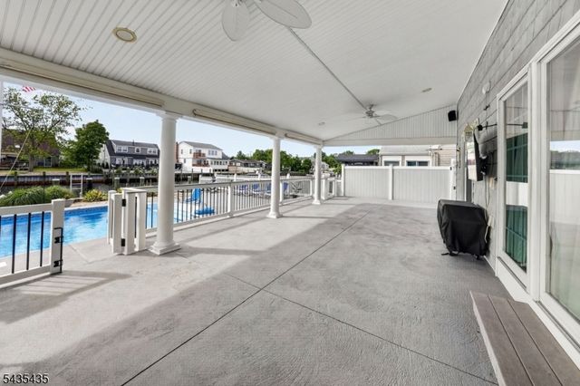 378 Bayview Ave, Berkeley Twp., NJ 08721