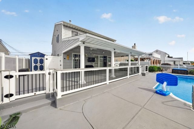 378 Bayview Ave, Berkeley Twp., NJ 08721