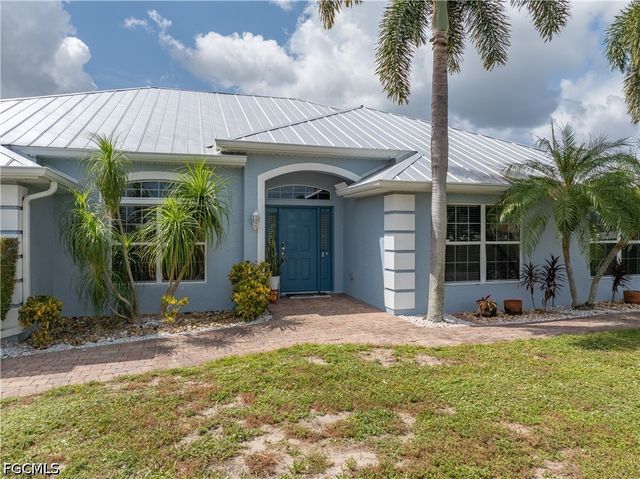 1620 NW 12th ST, Cape Coral, FL 33993