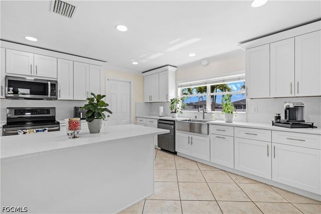 1620 NW 12th ST, Cape Coral, FL 33993