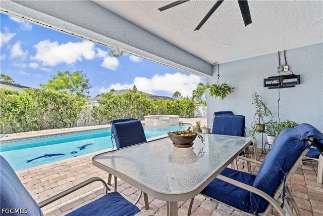 1620 NW 12th ST, Cape Coral, FL 33993