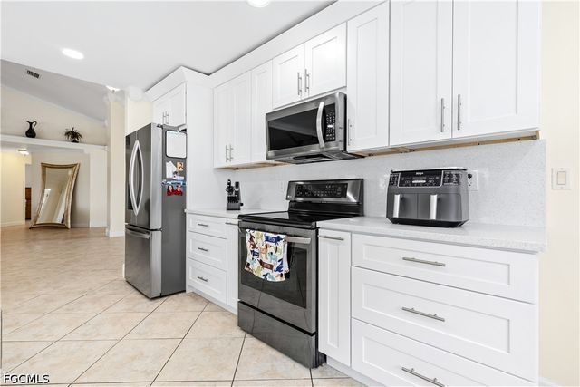 1620 NW 12th ST, Cape Coral, FL 33993