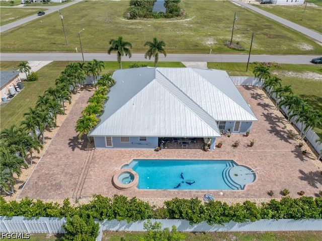 1620 NW 12th ST, Cape Coral, FL 33993