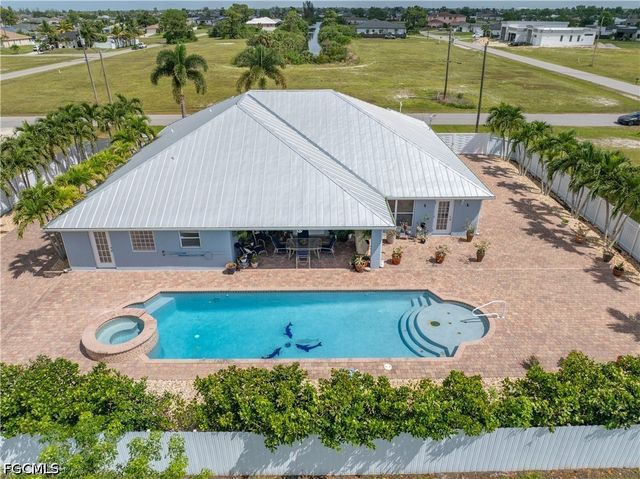 1620 NW 12th ST, Cape Coral, FL 33993