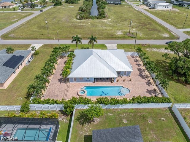 1620 NW 12th ST, Cape Coral, FL 33993