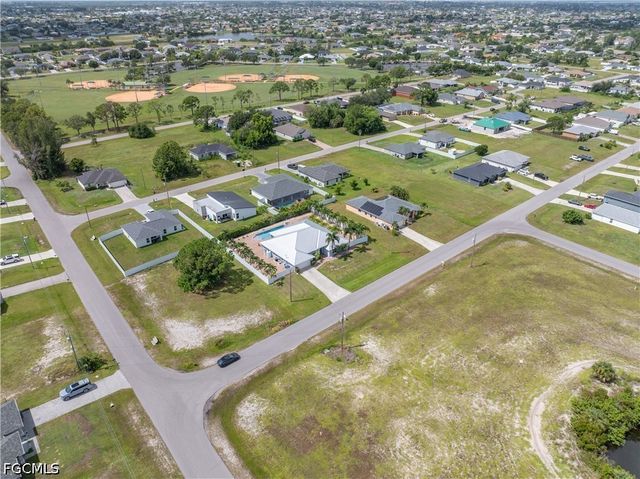 1620 NW 12th ST, Cape Coral, FL 33993