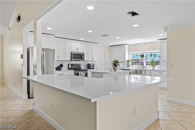 1620 NW 12th ST, Cape Coral, FL 33993