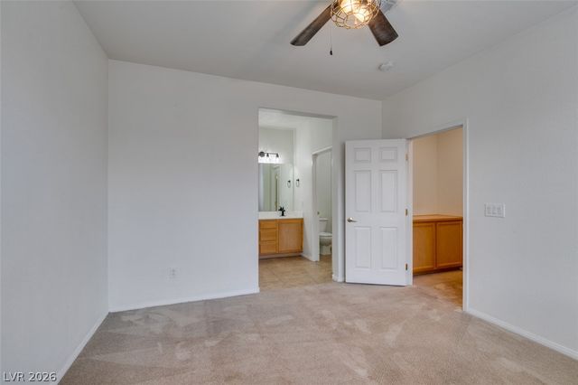 10200 Deerfield Beach Avenue 203, Las Vegas, NV 89129