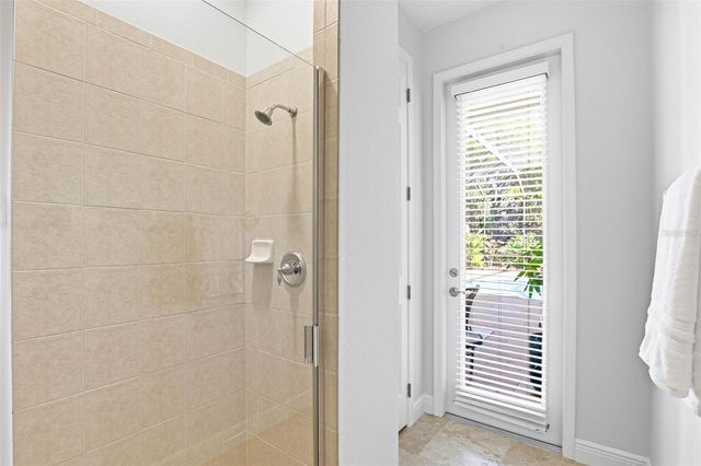 20107 OAK ALLEY DRIVE, Tampa, FL 33647