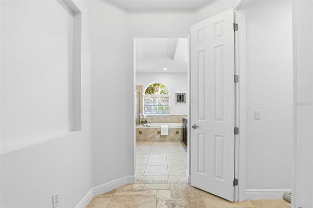 20107 OAK ALLEY DRIVE, Tampa, FL 33647