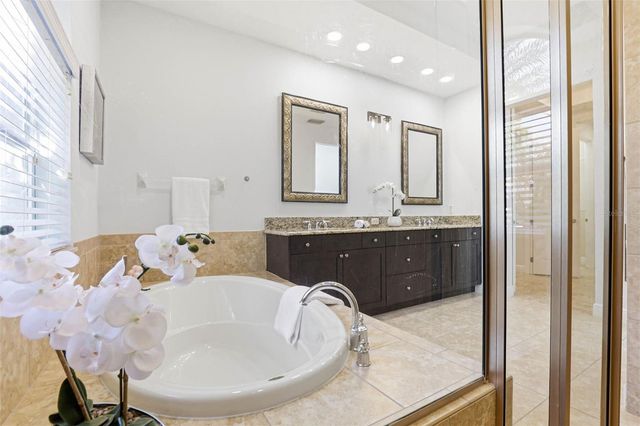 20107 OAK ALLEY DRIVE, Tampa, FL 33647