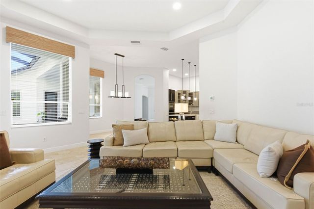 20107 OAK ALLEY DRIVE, Tampa, FL 33647