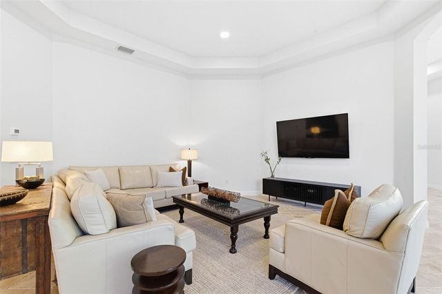 20107 OAK ALLEY DRIVE, Tampa, FL 33647