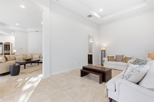 20107 OAK ALLEY DRIVE, Tampa, FL 33647