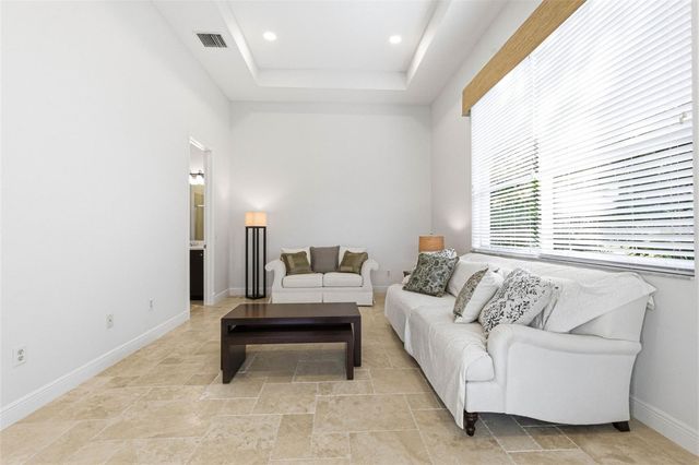 20107 OAK ALLEY DRIVE, Tampa, FL 33647