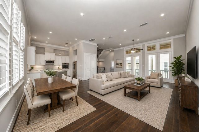 2004 Lou Ellen Lane C, Houston, TX 77018