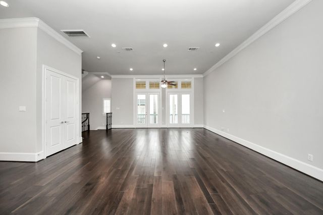 2004 Lou Ellen Lane C, Houston, TX 77018