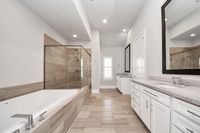 2004 Lou Ellen Lane C, Houston, TX 77018