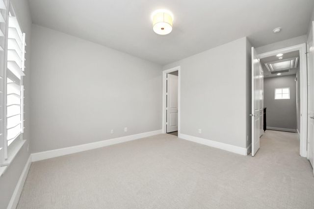 2004 Lou Ellen Lane C, Houston, TX 77018