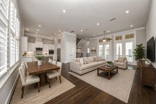 2004 Lou Ellen Lane C, Houston, TX 77018