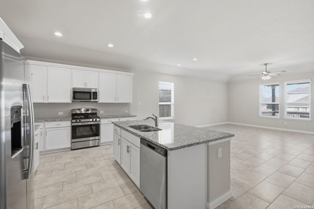 1610 Misty Elm St, San Antonio, TX 78245