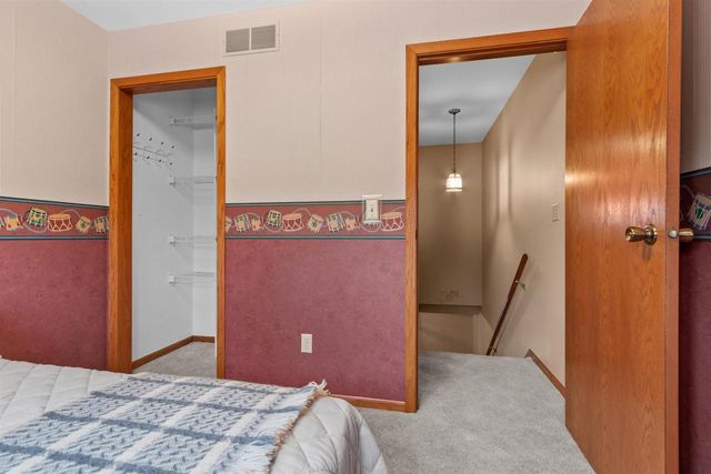 751 KARBERG LANE, Port Edwards, WI 54469