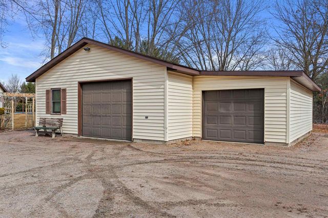 751 KARBERG LANE, Port Edwards, WI 54469