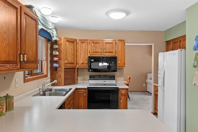 751 KARBERG LANE, Port Edwards, WI 54469