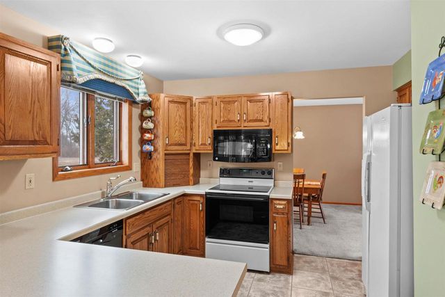 751 KARBERG LANE, Port Edwards, WI 54469