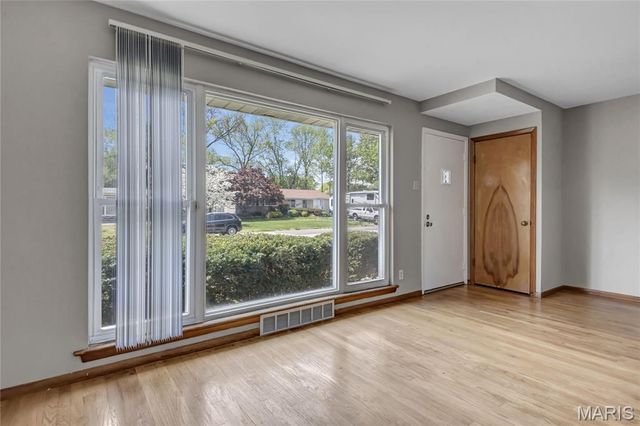 765 Babler Drive, Florissant, MO 63031