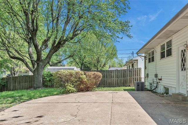 765 Babler Drive, Florissant, MO 63031