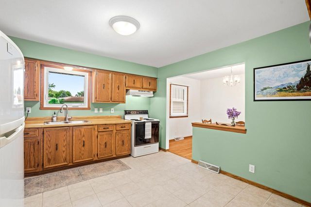 2725 Red Maple COURT, Racine, WI 53402