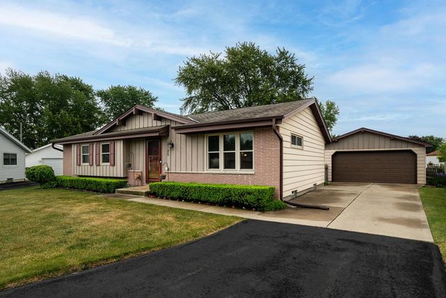 2725 Red Maple COURT, Racine, WI 53402