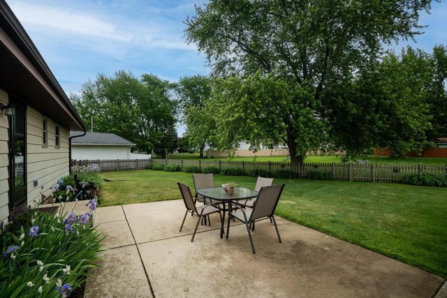 2725 Red Maple COURT, Racine, WI 53402
