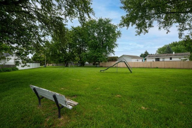 2725 Red Maple COURT, Racine, WI 53402