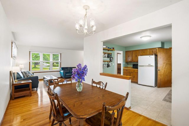 2725 Red Maple COURT, Racine, WI 53402