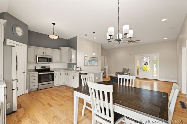 2919 Chestnut Eagle Ridge, Jeffersonville, IN 47130