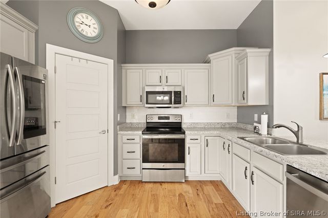 2919 Chestnut Eagle Ridge, Jeffersonville, IN 47130
