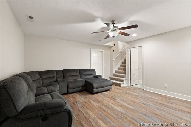 2919 Chestnut Eagle Ridge, Jeffersonville, IN 47130
