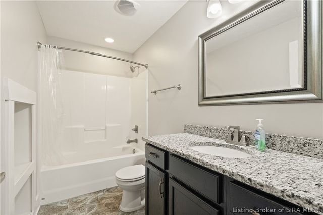 2919 Chestnut Eagle Ridge, Jeffersonville, IN 47130