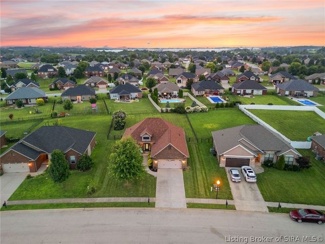 2919 Chestnut Eagle Ridge, Jeffersonville, IN 47130