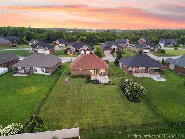 2919 Chestnut Eagle Ridge, Jeffersonville, IN 47130