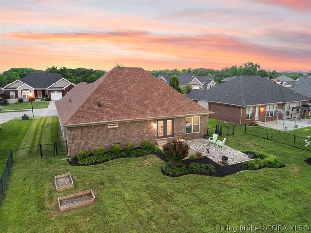 2919 Chestnut Eagle Ridge, Jeffersonville, IN 47130